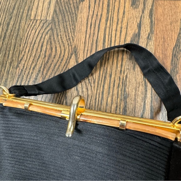 Vintage black and gold satin evening handbag - Picture 3 of 9
